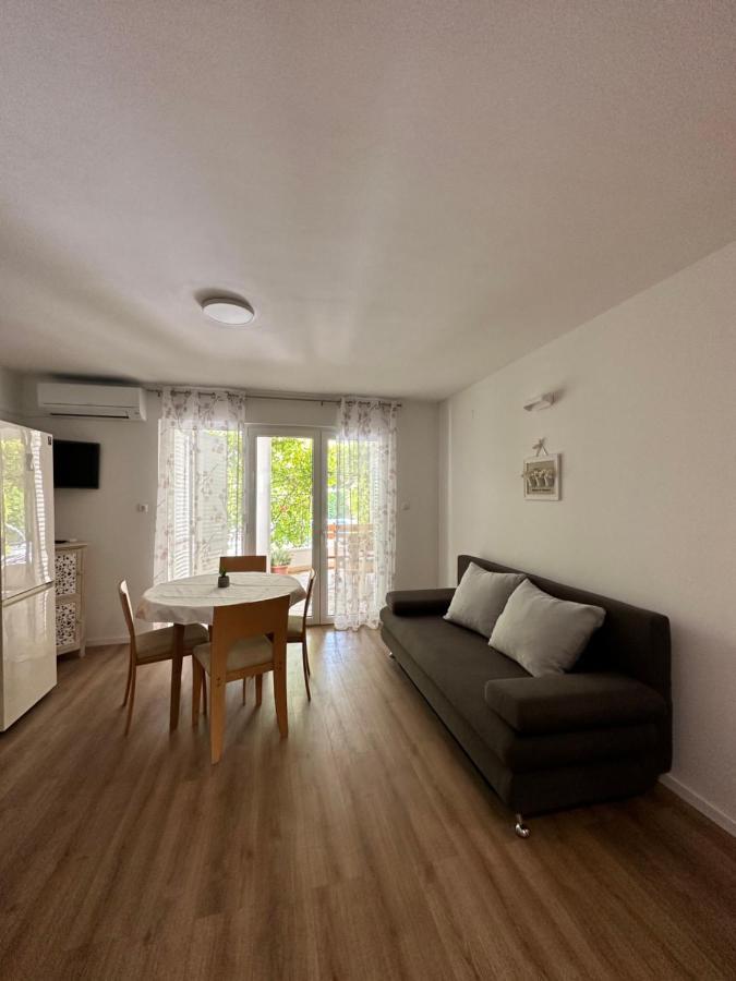 Apartments Villa Ohana Kastela Luaran gambar