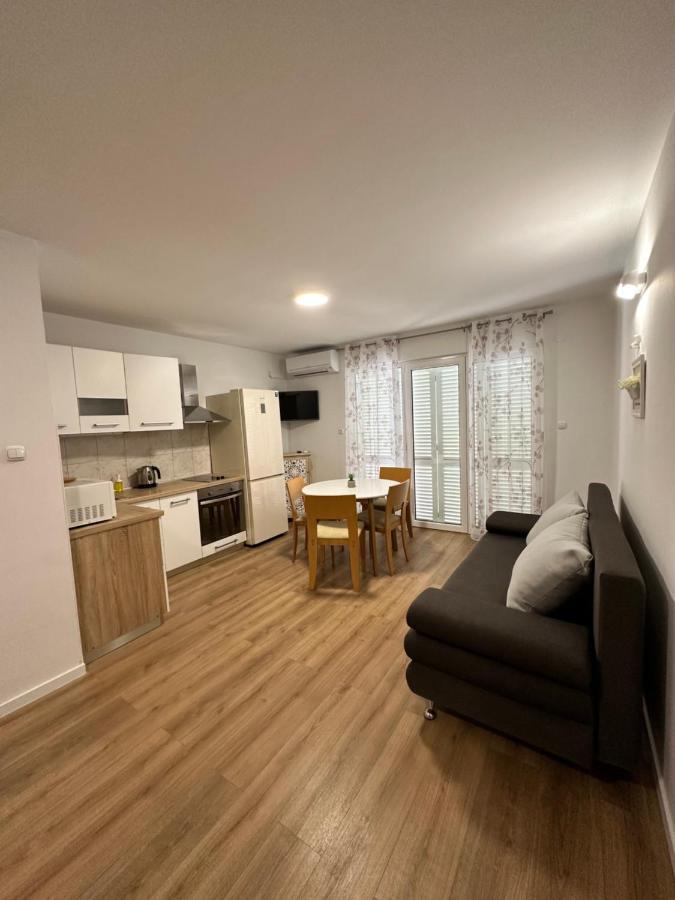 Apartments Villa Ohana Kastela Luaran gambar