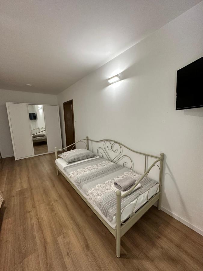 Apartments Villa Ohana Kastela Luaran gambar
